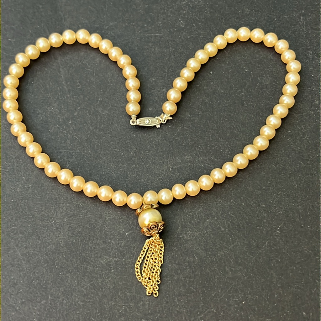 Vintage Japan Faux Pearl Necklace 15$
